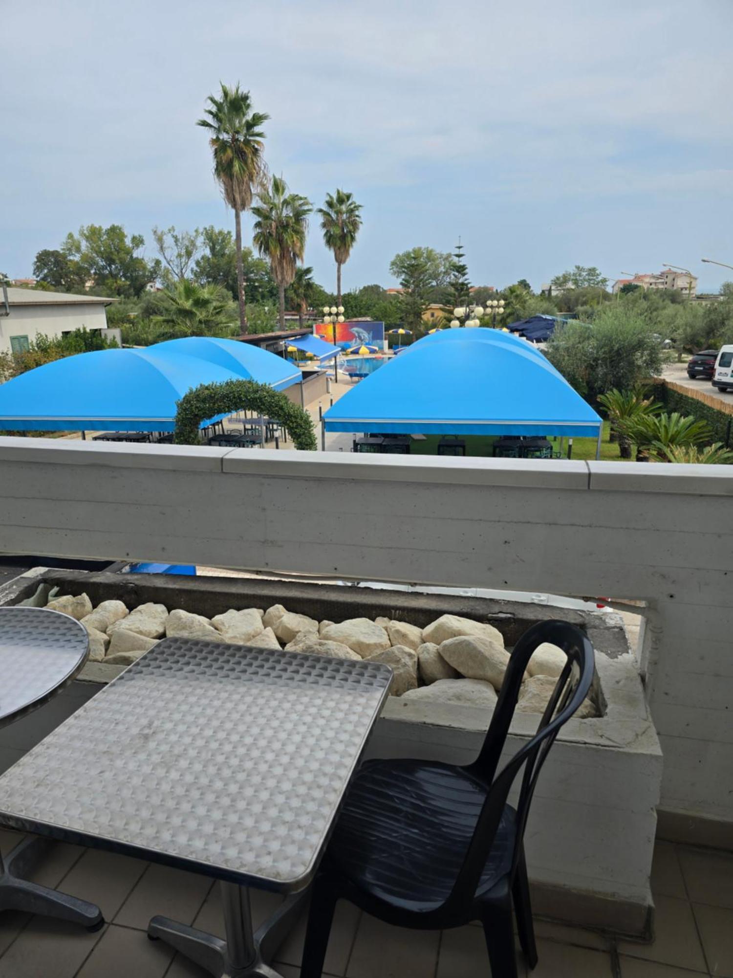Hotel Blumarine Roseto Degli Abruzzi Exterior photo