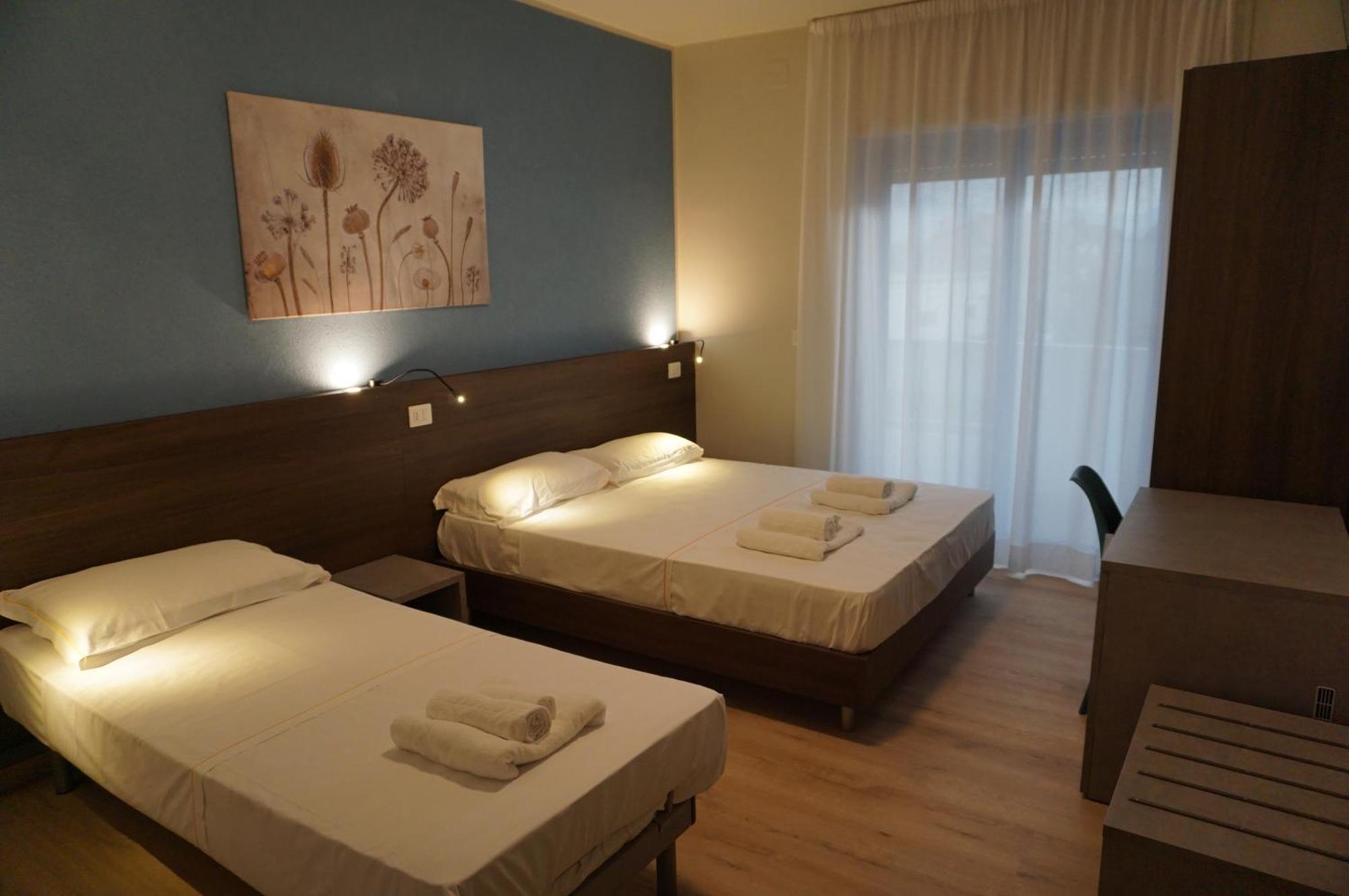 Hotel Blumarine Roseto Degli Abruzzi Exterior photo