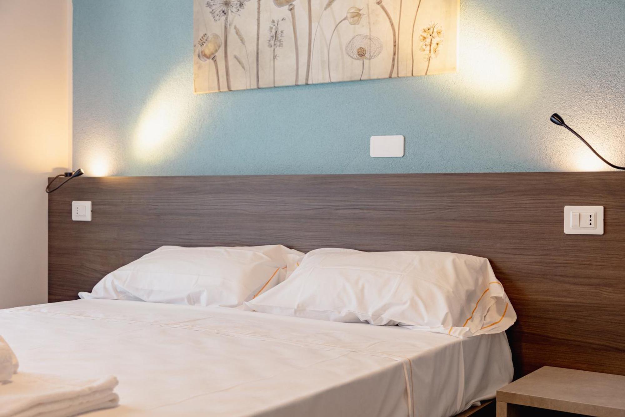 Hotel Blumarine Roseto Degli Abruzzi Exterior photo