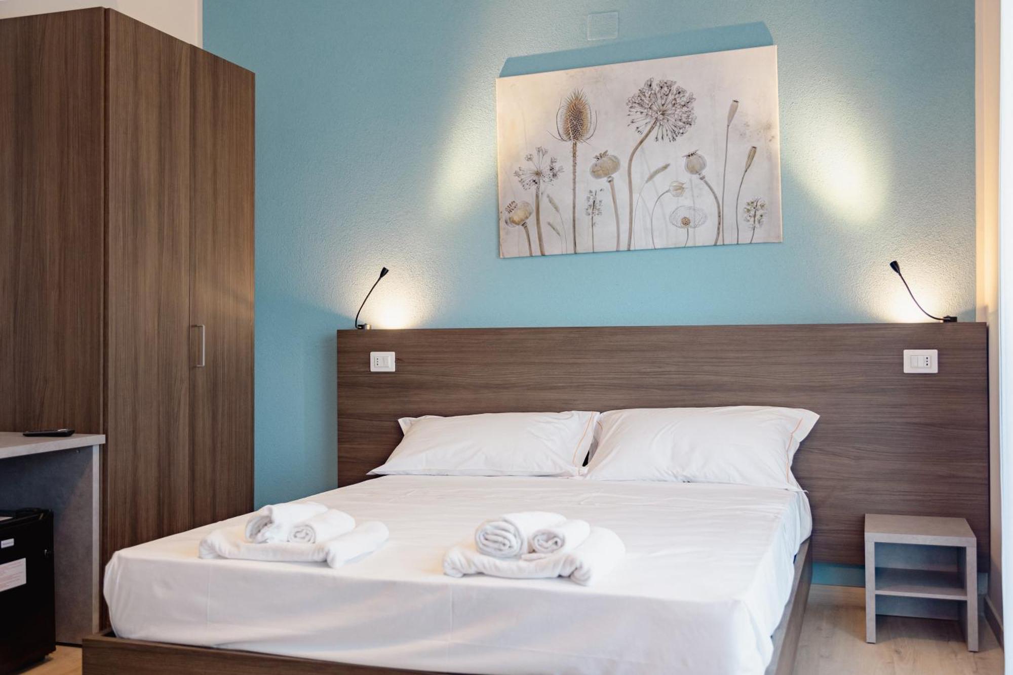 Hotel Blumarine Roseto Degli Abruzzi Exterior photo