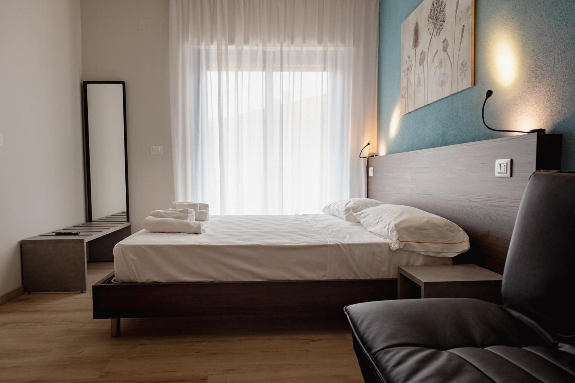 Hotel Blumarine Roseto Degli Abruzzi Exterior photo
