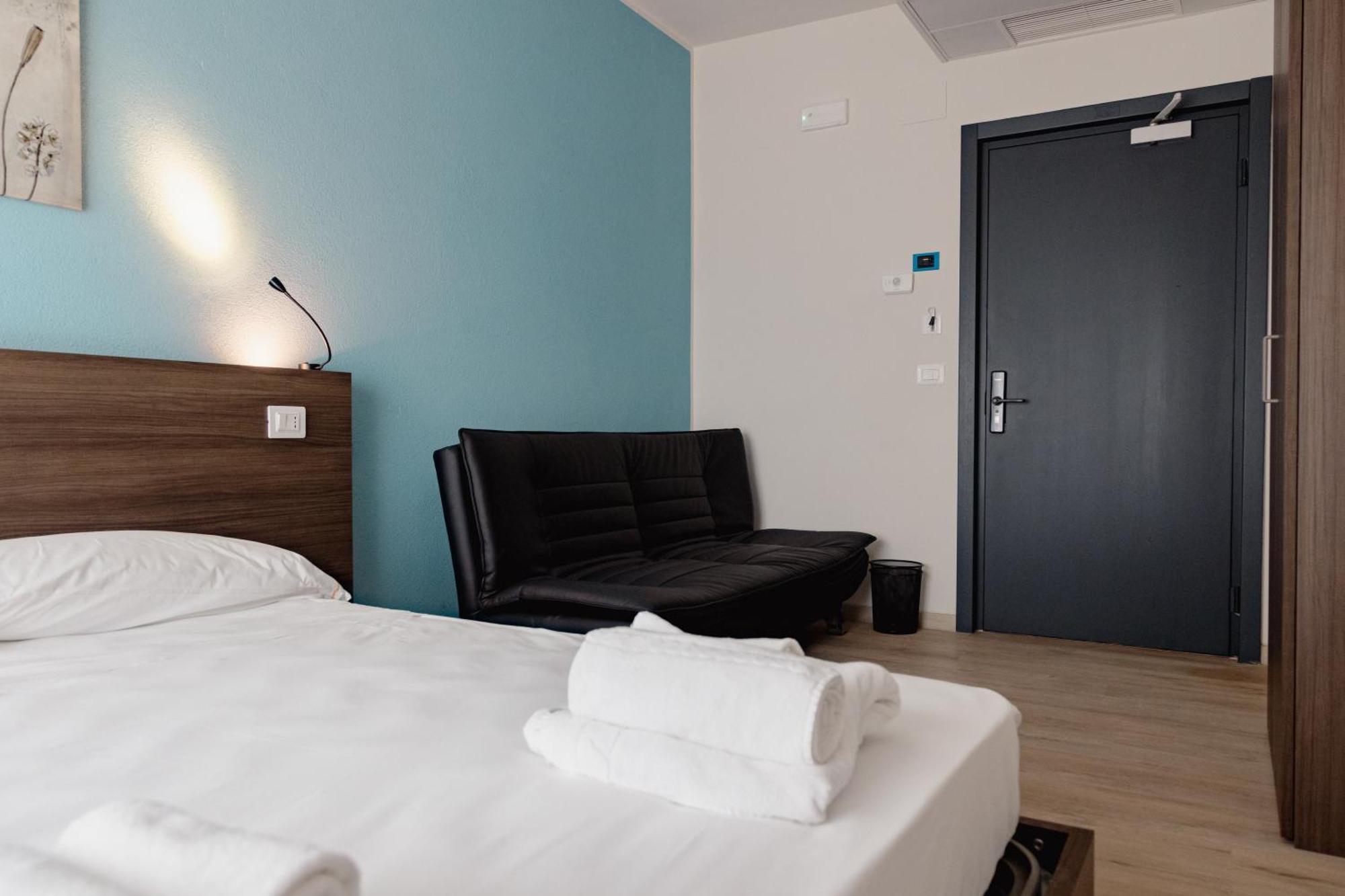 Hotel Blumarine Roseto Degli Abruzzi Exterior photo